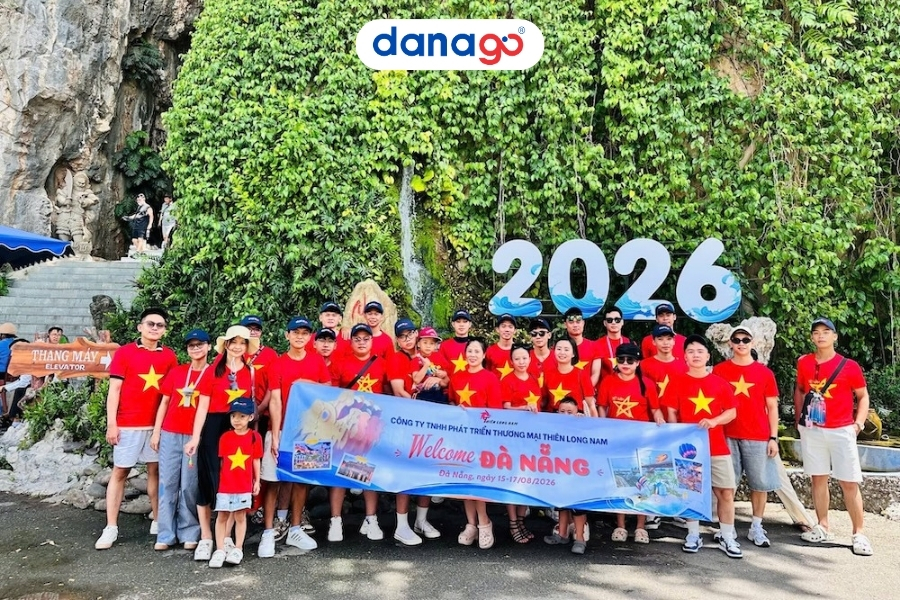 Tham quan Ngũ Hành Sơn trong tour do DANAGO tổ chức